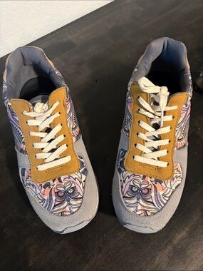 Inkkas Gray Blue Tan Owl & Other Birds Graphic Suede Sneakers Size 10